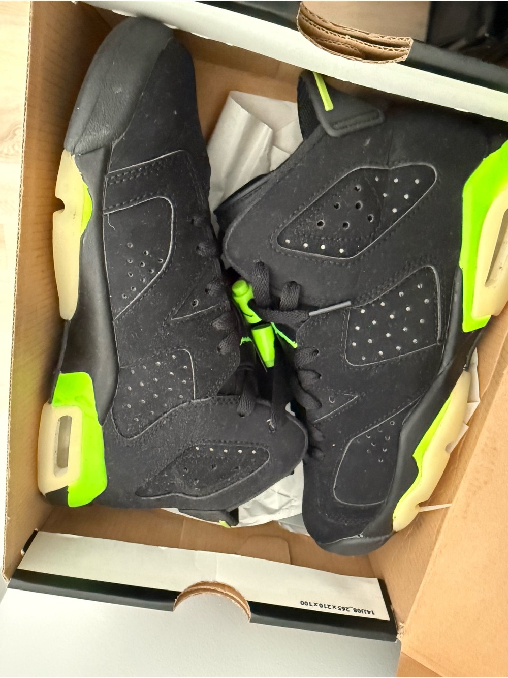 Jordan 6 electric  4.5Y